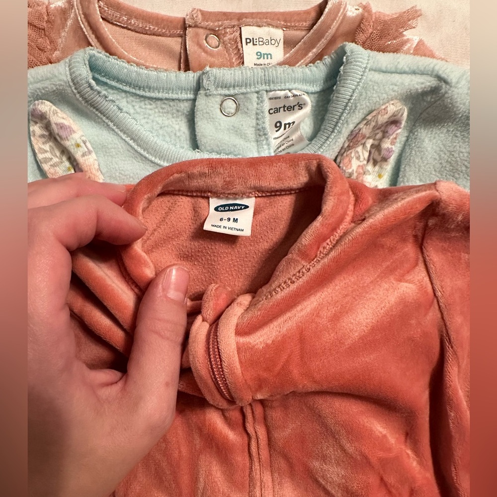 Baby Girl Fleece and Velvet Romper/Onesie Bundle Size 9 month - Picture 2 of 3